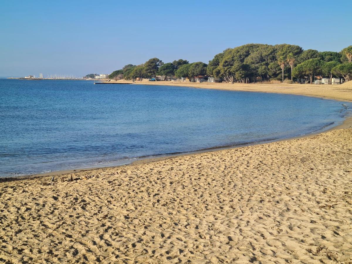 Petit Coin De Paradis Les Pieds Dans L'Eau La Londe-les-Maures Esterno foto